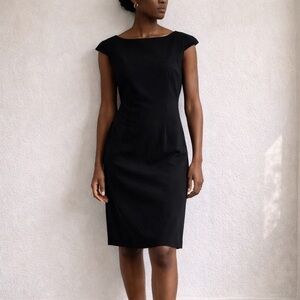 MM LaFleur The Sarah Dress Black Minimalist Sheath Size 0 Workwear Career Office